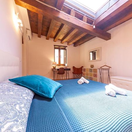 Vakalu-Piazza Duomo Charming Apartment Сиракузы Экстерьер фото