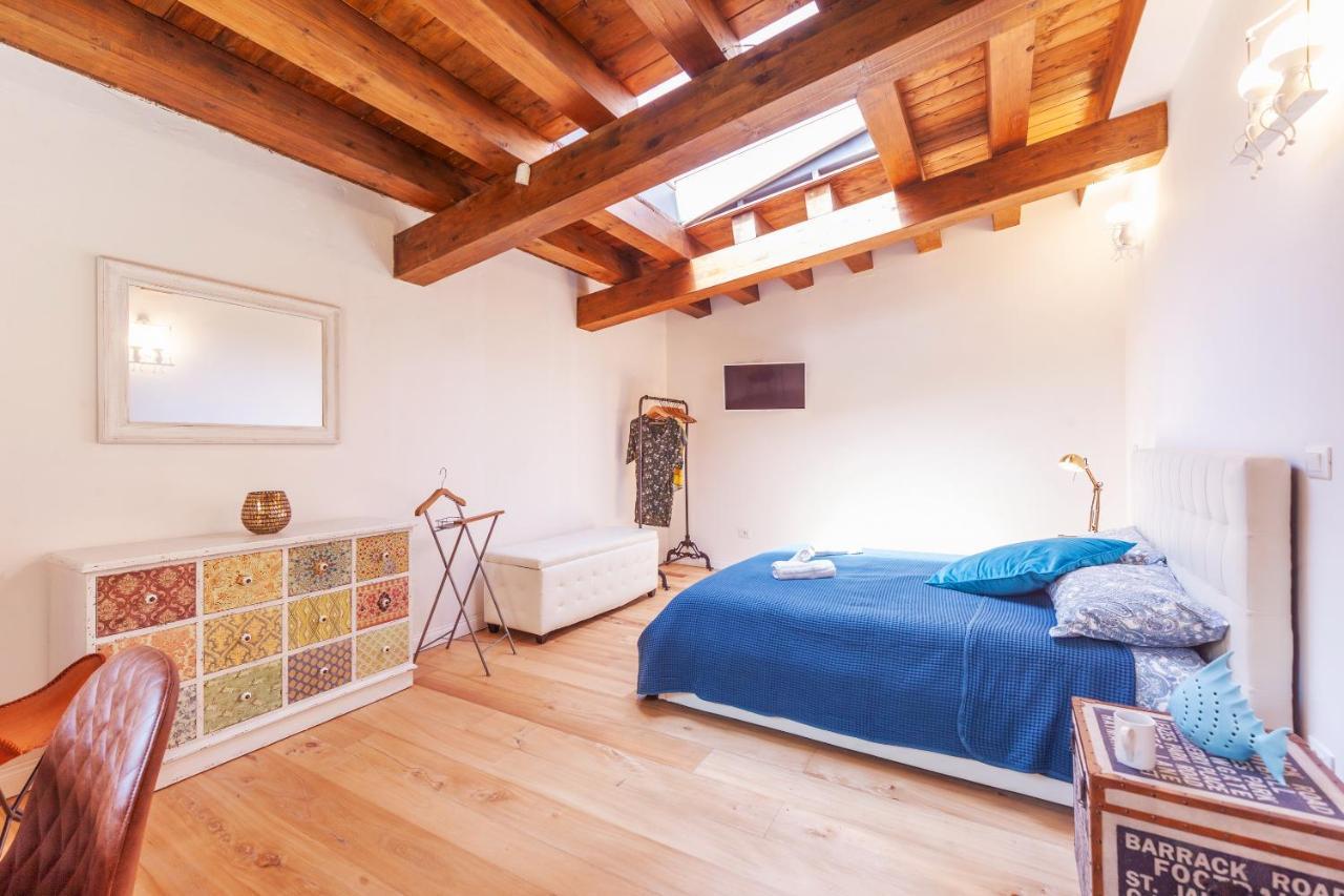 Vakalu-Piazza Duomo Charming Apartment Сиракузы Экстерьер фото