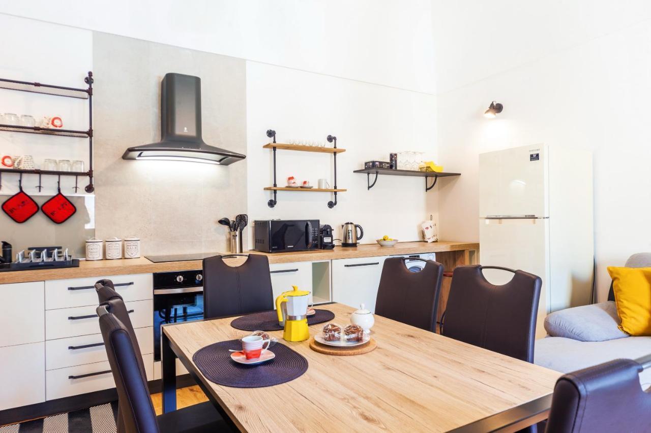 Vakalu-Piazza Duomo Charming Apartment Сиракузы Экстерьер фото